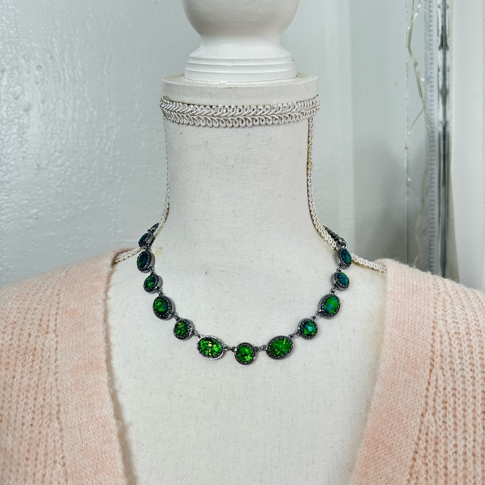 Dragon eye Green Gemstone Necklace - Picture 2 of 4